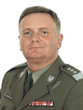 Gen. broni Zbigniew Głowienka